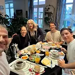 Le Relais Du Bord De Seine Bed & Breakfast 3*
