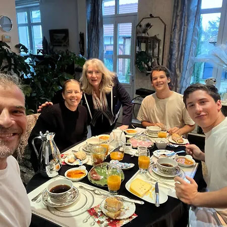 Le Relais Du Bord De Seine Bed & Breakfast 3*