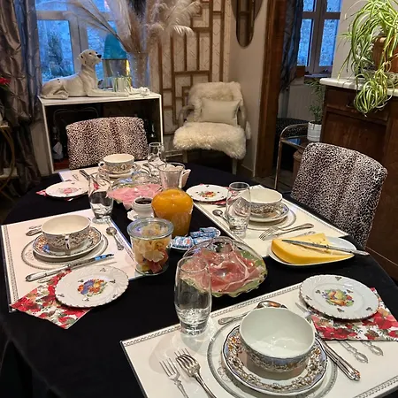 Le Relais Du Bord De Seine Bed & Breakfast