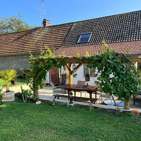Le Relais Du Bord De Seine Bed & Breakfast *