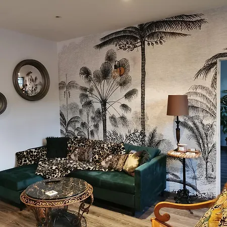 Le Relais Du Bord De Seine Bed & Breakfast 3*