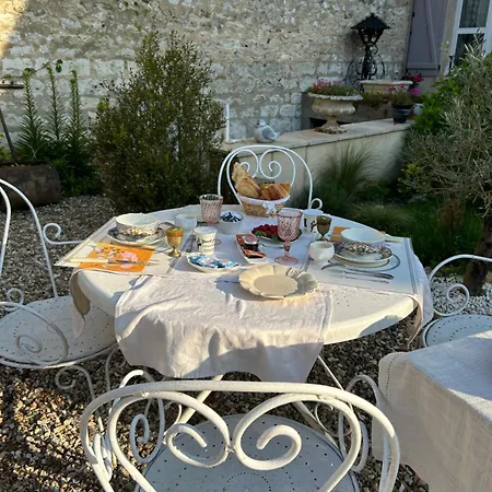 Le Relais Du Bord De Seine 3* Port-Mort