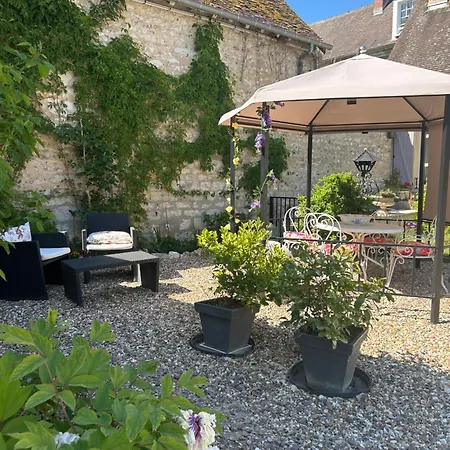 Le Relais Du Bord De Seine Bed & Breakfast *